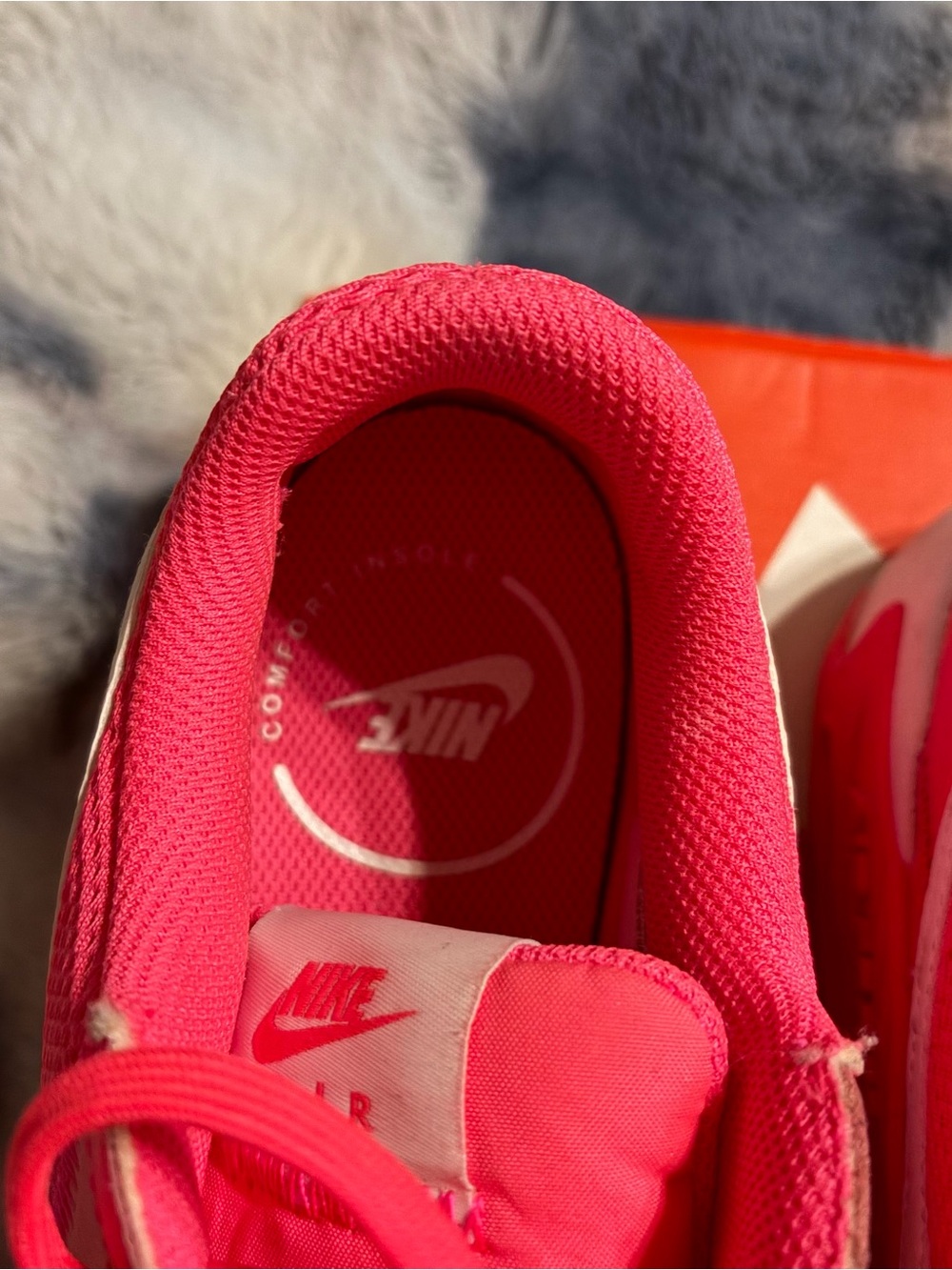 Nike Women’s Athletic Sneakers in Hot Pink and White - Picture 9 of 11
